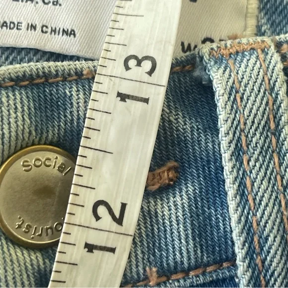 Social Tourist Light Wash Heart Patch Ultra High-Rise Baggy Jeans Sz 25/1Reg Y2K - Picture 5 of 10